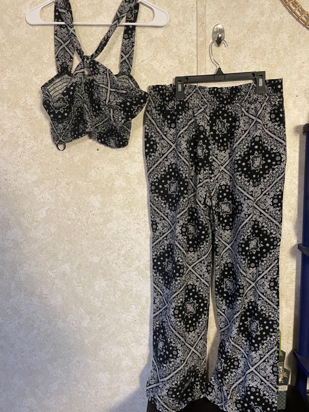 Monteau Black & White Bandanna Print Wide-Leg Pant and Halter Crop Top Set XL